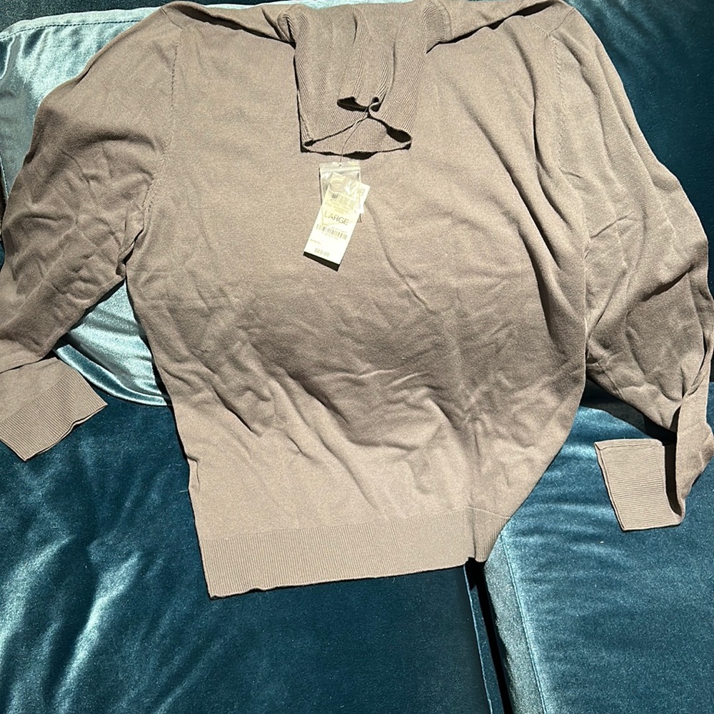 Grey turtle neck ; Alfani sz Large ; never worn w tags